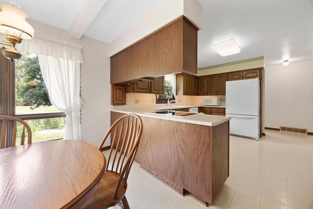 1630 Wallace Lake ROAD, West Bend, WI 53090