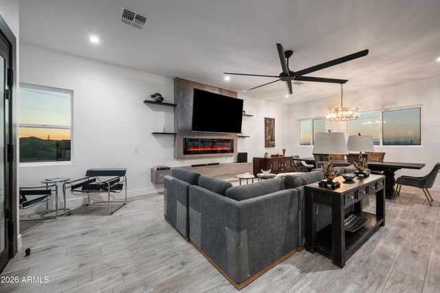 2974 W Sunrise Drive, Laveen, AZ 85339