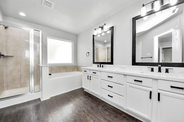 4707 Wheel Wright Trail, Rosenberg, TX 77471