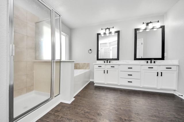 4707 Wheel Wright Trail, Rosenberg, TX 77471