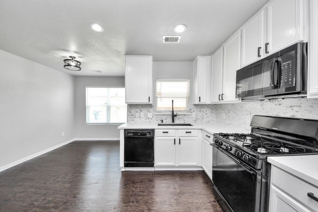 4707 Wheel Wright Trail, Rosenberg, TX 77471