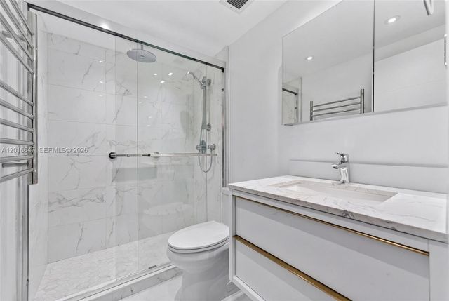 1980 S Ocean Dr 19L, Hallandale Beach, FL 33009