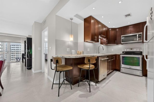 1980 S Ocean Dr 19L, Hallandale Beach, FL 33009