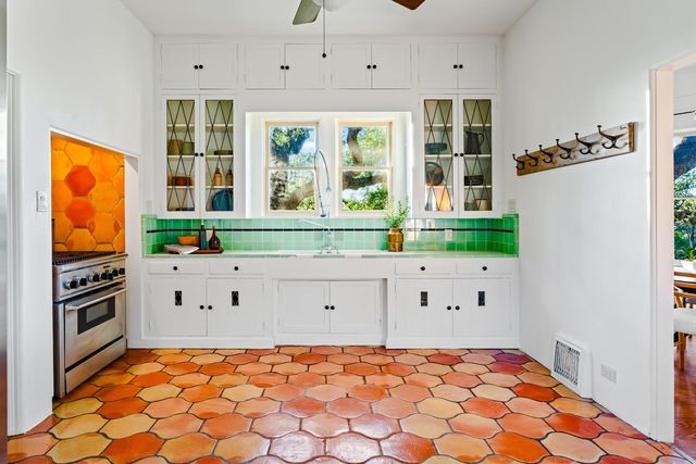 806 Rosedale TER, Austin, TX 78704