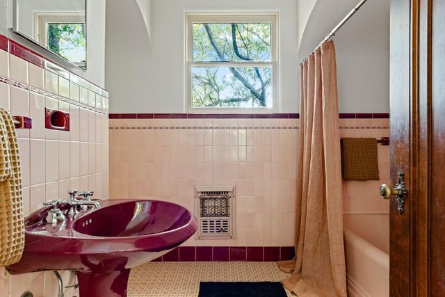 806 Rosedale TER, Austin, TX 78704