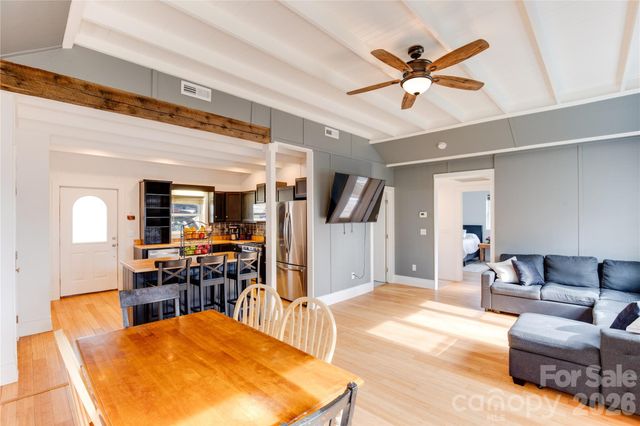 107 Shepard Way, Burnsville, NC 28714
