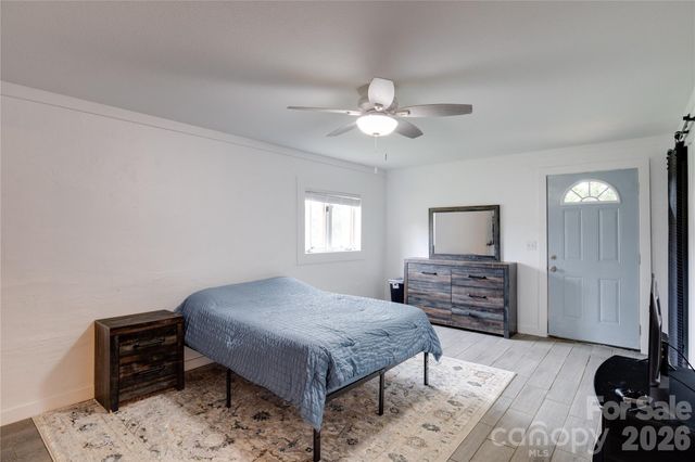 107 Shepard Way, Burnsville, NC 28714