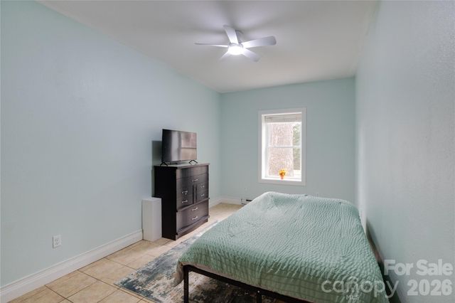 107 Shepard Way, Burnsville, NC 28714