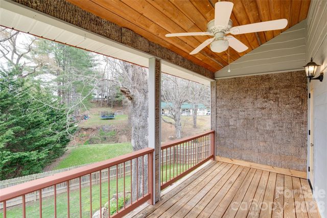 107 Shepard Way, Burnsville, NC 28714