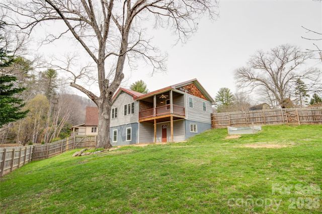 107 Shepard Way, Burnsville, NC 28714