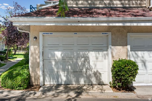 5458 S LIGHTHOUSE RD, Taylorsville, UT 84123