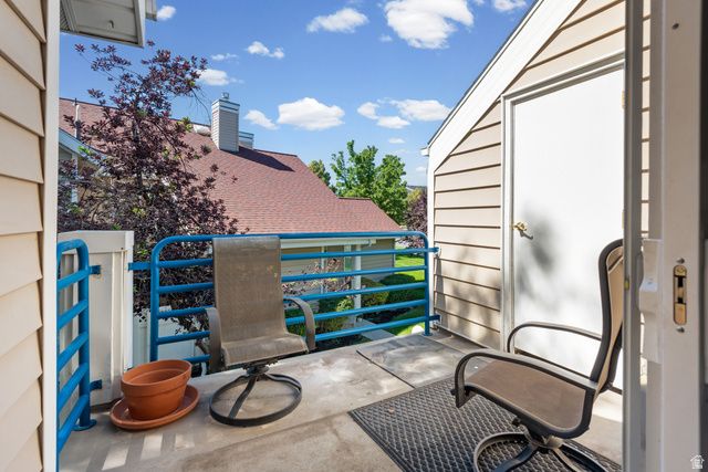 5458 S LIGHTHOUSE RD, Taylorsville, UT 84123
