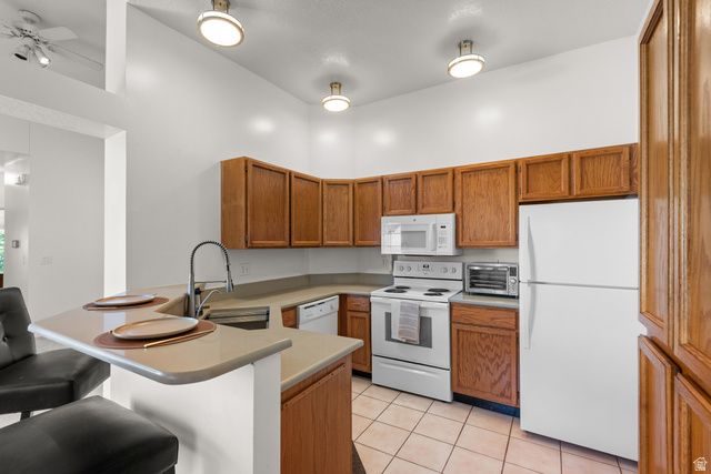 5458 S LIGHTHOUSE RD, Taylorsville, UT 84123