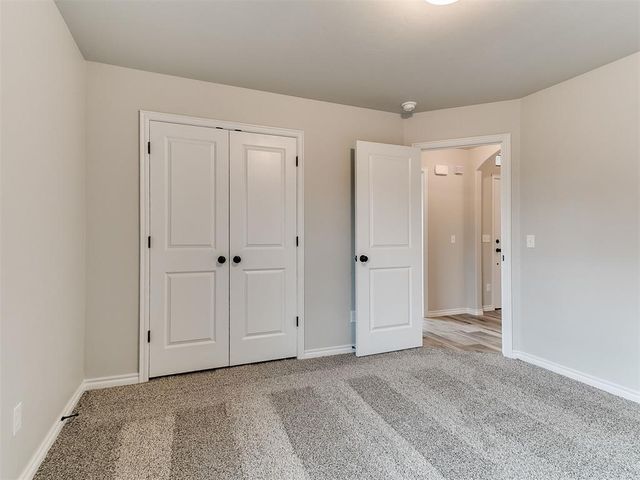 12104 Rockbed Drive, Yukon, OK 73099