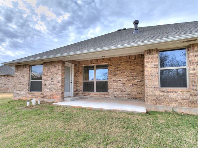 12104 Rockbed Drive, Yukon, OK 73099