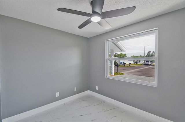 8801 THOUSAND OAKS COURT, Tampa, FL 33634