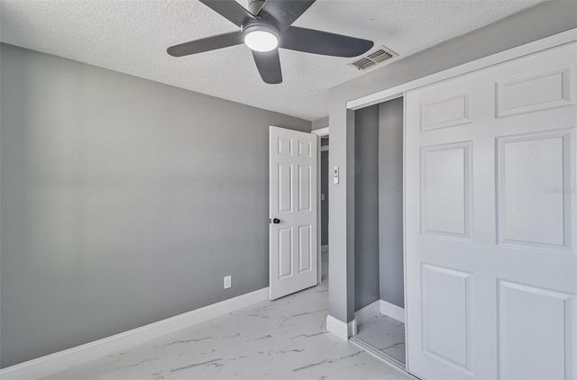 8801 THOUSAND OAKS COURT, Tampa, FL 33634