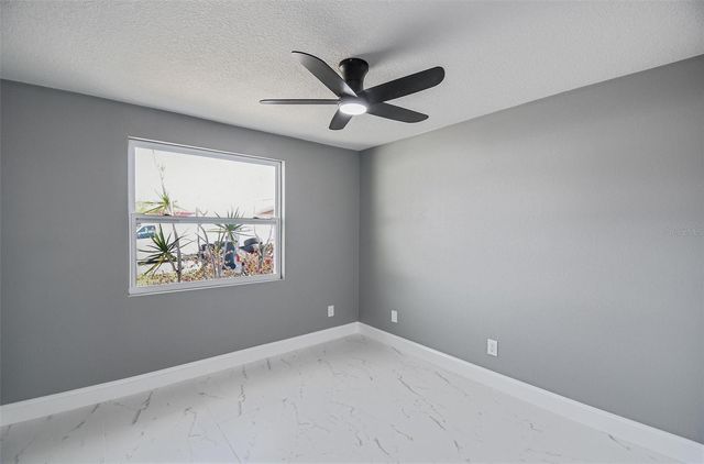 8801 THOUSAND OAKS COURT, Tampa, FL 33634