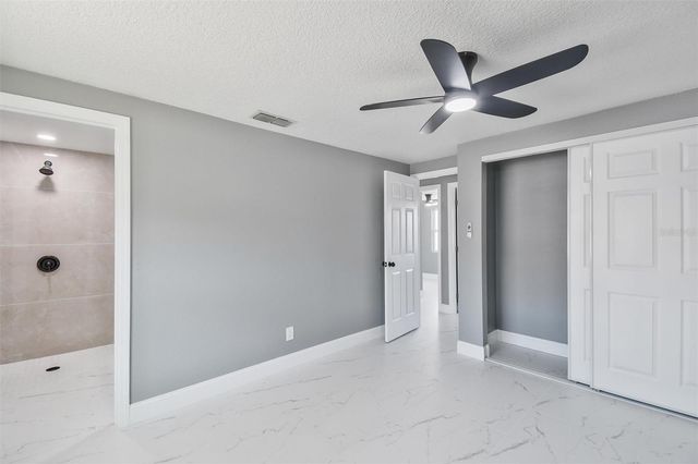 8801 THOUSAND OAKS COURT, Tampa, FL 33634