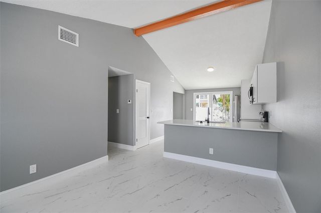 8801 THOUSAND OAKS COURT, Tampa, FL 33634