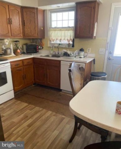 4-B EASTON CT SEC 55, Whiting, NJ 08759