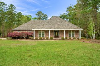 97 N Fork Dr., Petal, MS 39465