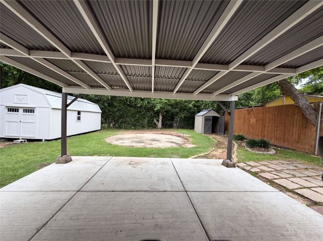 2724 Halbert Street, Fort Worth, TX 76112
