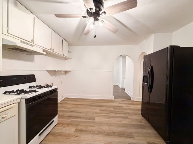 2724 Halbert Street, Fort Worth, TX 76112