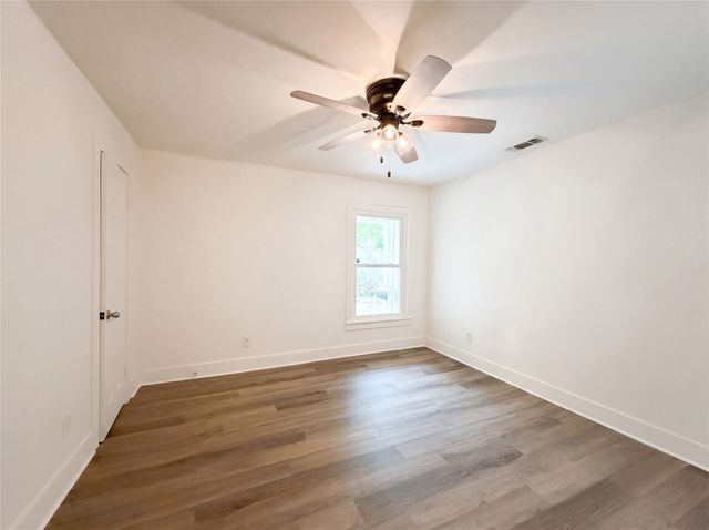 2724 Halbert Street, Fort Worth, TX 76112