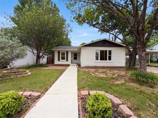 2724 Halbert Street, Fort Worth, TX 76112