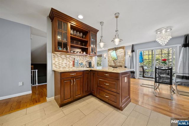 41 Ramsey Avenue, Ramsey, NJ 07446