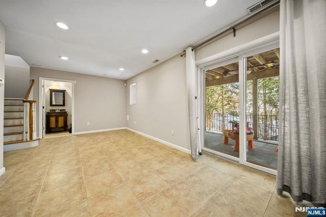 41 Ramsey Avenue, Ramsey, NJ 07446