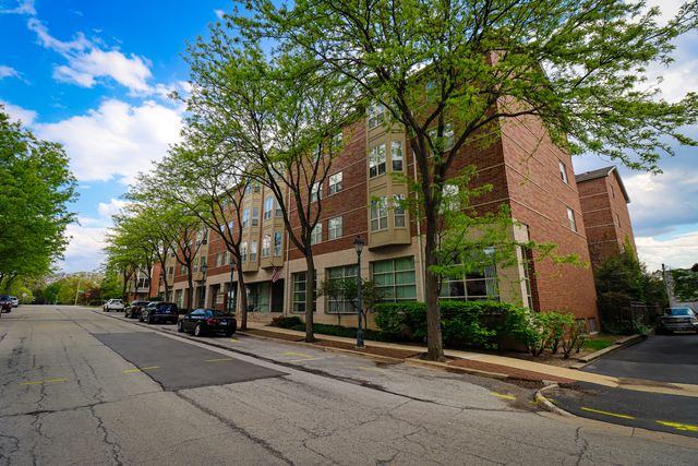 57 E Hattendorf Avenue 304, Roselle, IL 60172
