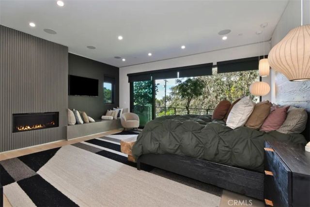 14753 Round Valley, Sherman Oaks, CA 91403