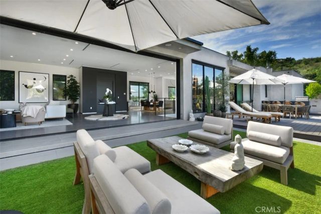 14753 Round Valley, Sherman Oaks, CA 91403