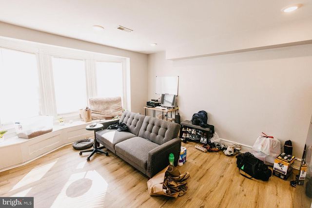 6330 NEWTOWN AVE, Philadelphia, PA 19111