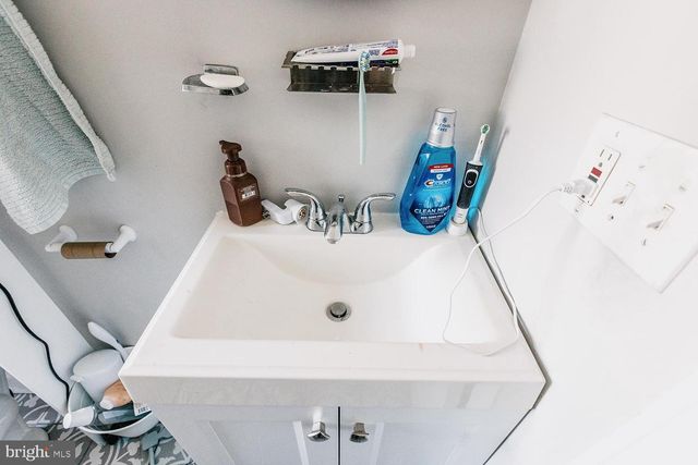 6330 NEWTOWN AVE, Philadelphia, PA 19111