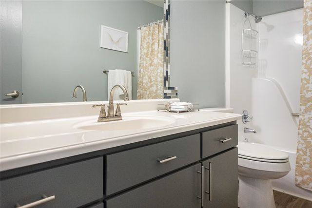 106 NW Park Street B, Bentonville, AR 72712