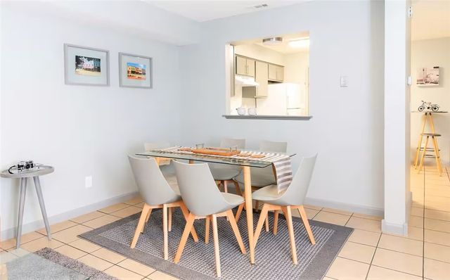 106 NW Park Street B, Bentonville, AR 72712