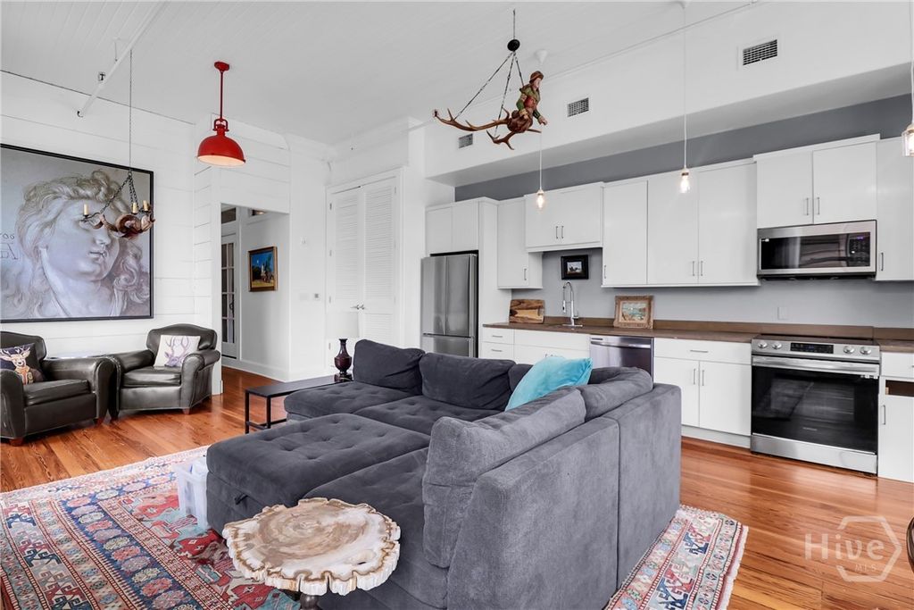 Image 15 of property listing at 101 Barnard Street 302, Savannah, GA 31401