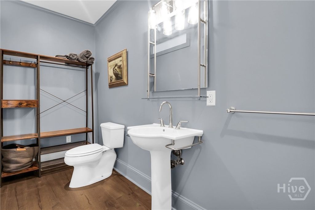 Image 25 of property listing at 101 Barnard Street 302, Savannah, GA 31401