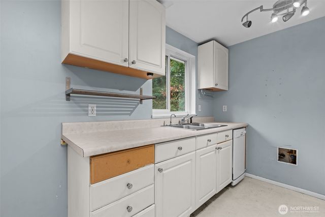 1011 NE 158th Street, Shoreline, WA 98155