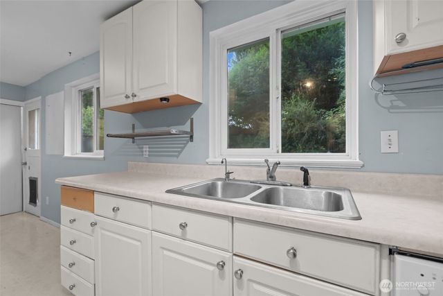 1011 NE 158th Street, Shoreline, WA 98155