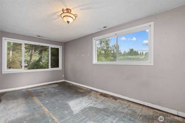 1011 NE 158th Street, Shoreline, WA 98155