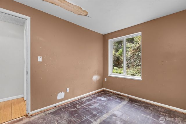 1011 NE 158th Street, Shoreline, WA 98155