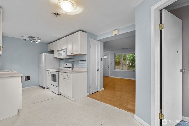 1011 NE 158th Street, Shoreline, WA 98155