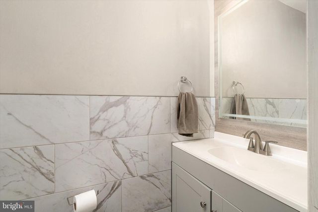 180 EVA CT, Jackson, NJ 08527
