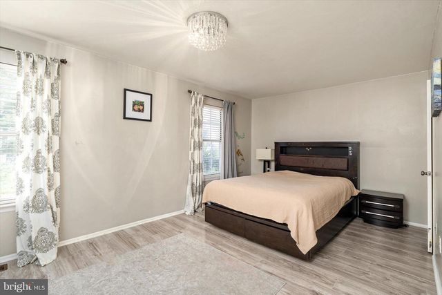 180 EVA CT, Jackson, NJ 08527