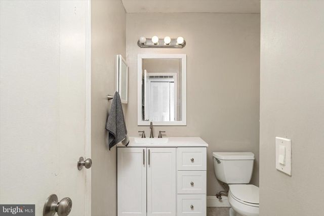180 EVA CT, Jackson, NJ 08527
