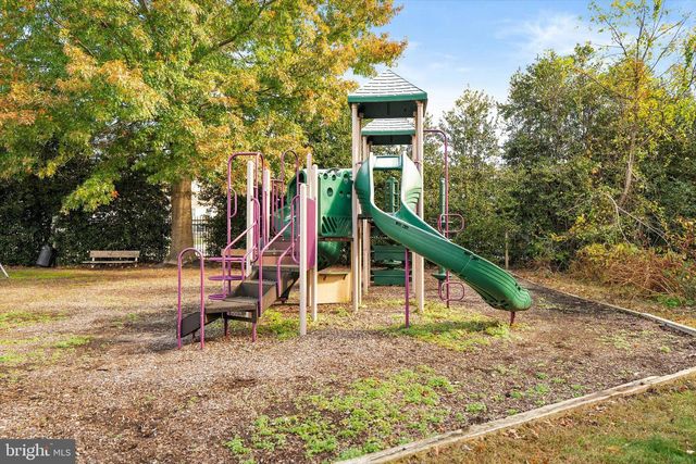 180 EVA CT, Jackson, NJ 08527